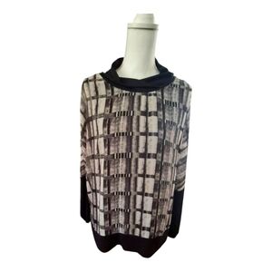 Stella Carakasi Black and Gray Abstract Long Sleeve Top